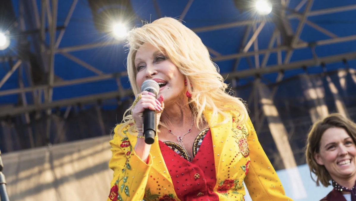 Dolly Parton Was Willing to Try “Experimental Drugs” to Help Future Cancer Patients