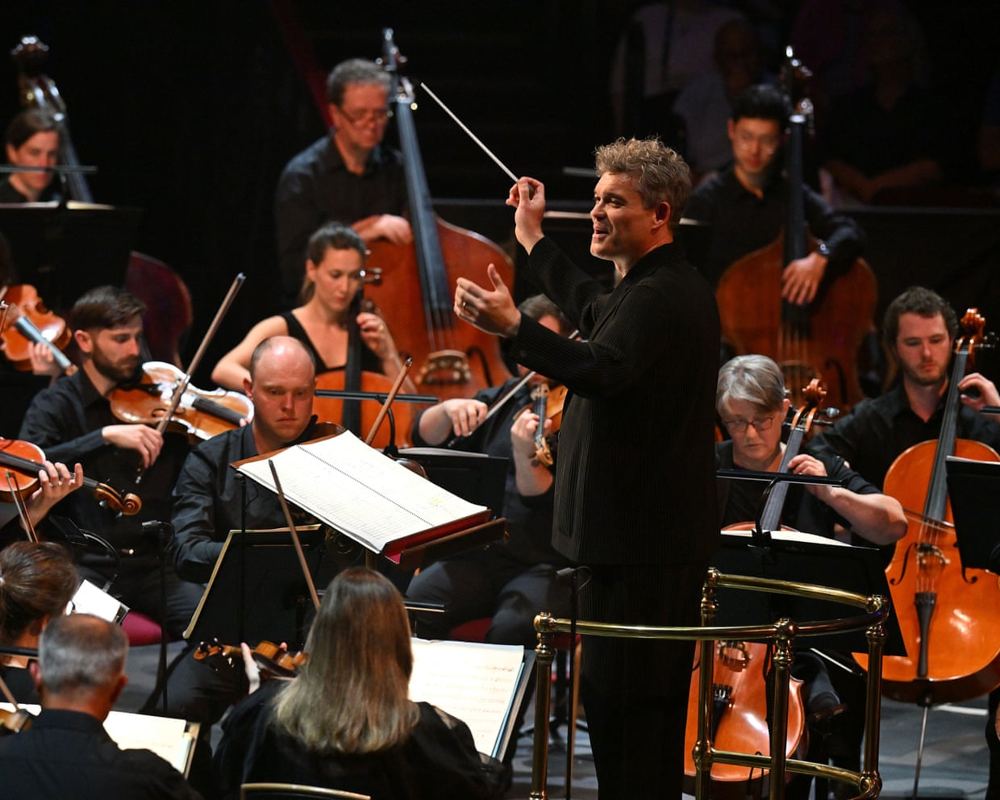 BBCSSO/Wigglesworth / Booth review, Brett Dean’s song cycle is rich and strange