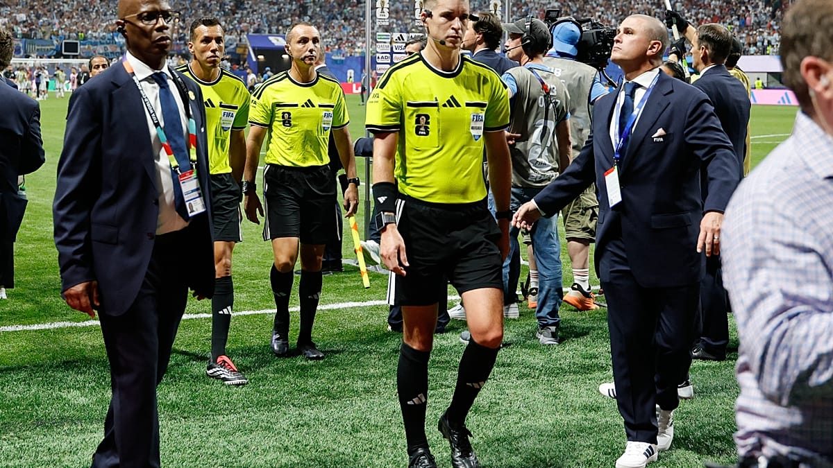 Wikipedia and social media weaponised against French World Cup referee