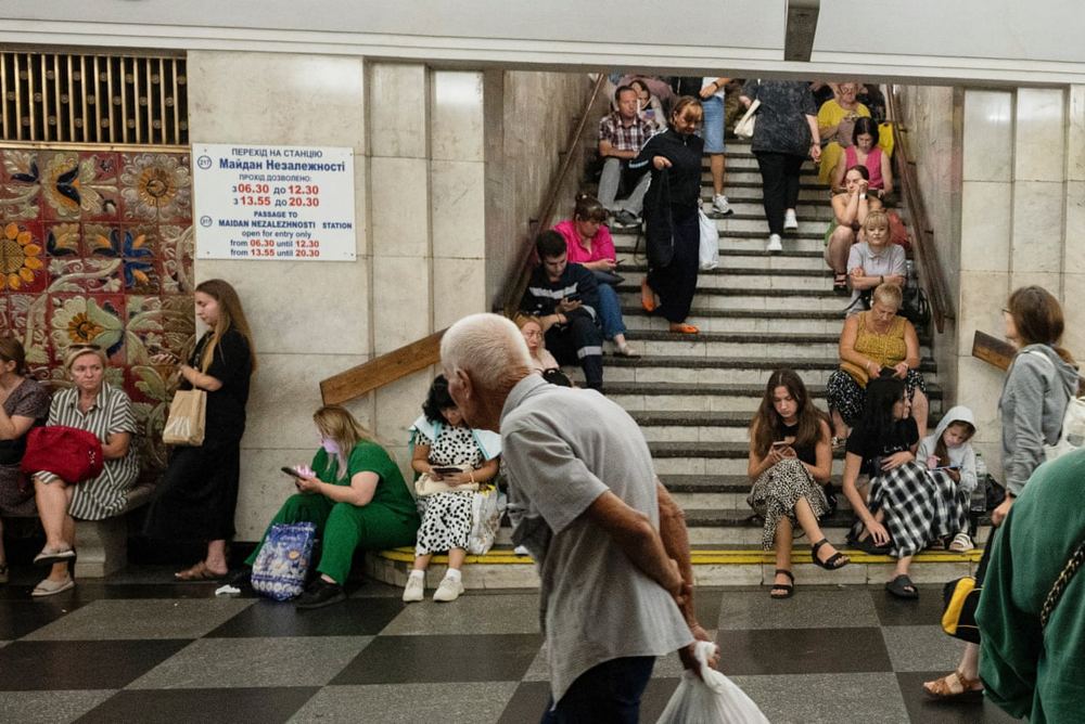 Social divide widens between Ukrainians at home and in Europe