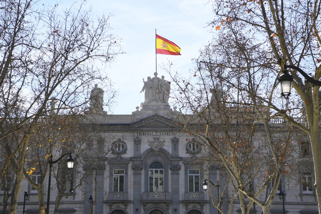 Spanish court refuses to refer migrant amnesty to Europe