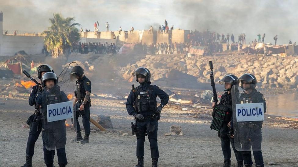 Violence breaks out in Ceuta as migrant crisis continues