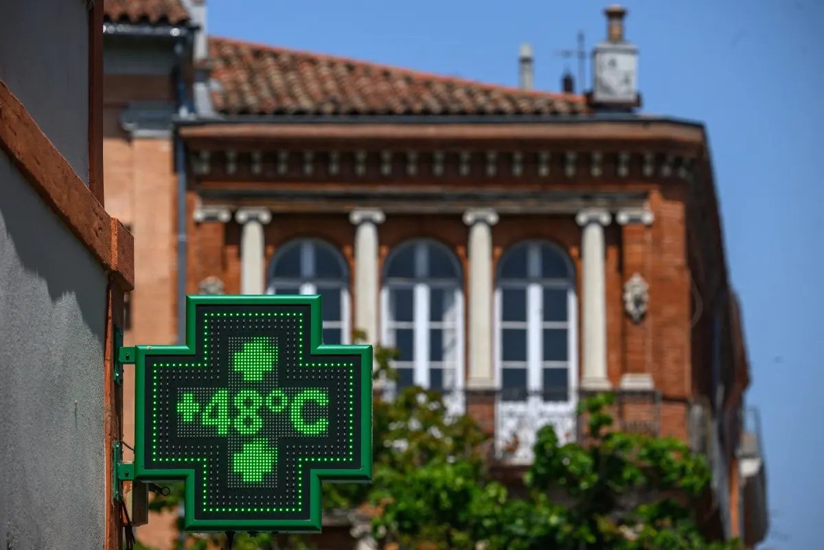 French weather forecasters raise alarm over July heatwave