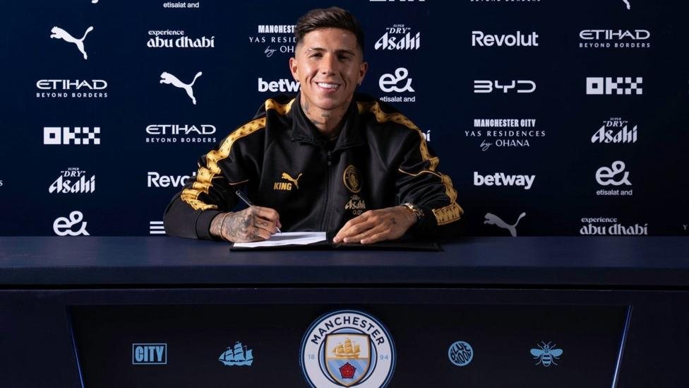 Man City agree £125m fee for Chelsea's Fernandez