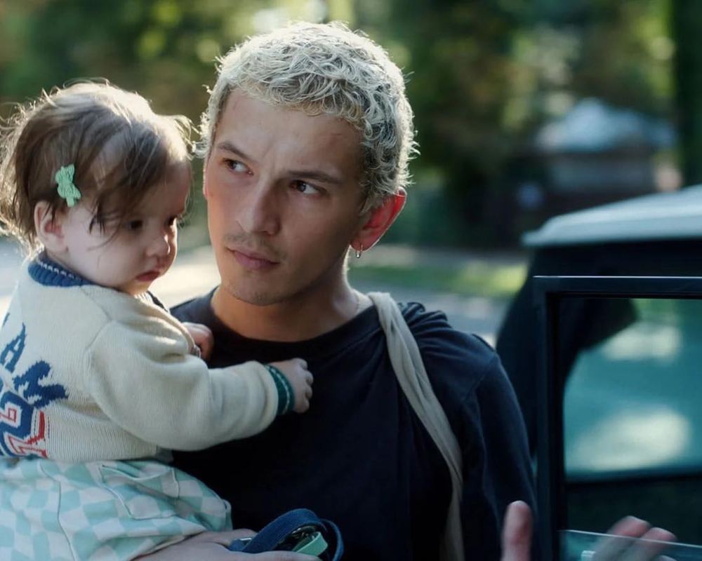 Proud review, the gorgeous tale of a hard-partying model who ends up a dad