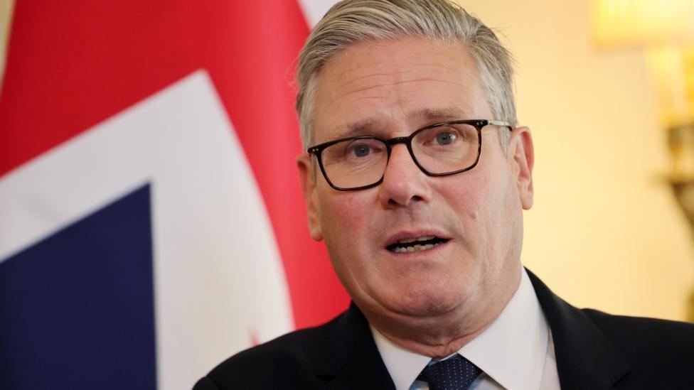 Starmer tells Dublin crowd Europe can no longer rely on US to 'bankroll' its defence