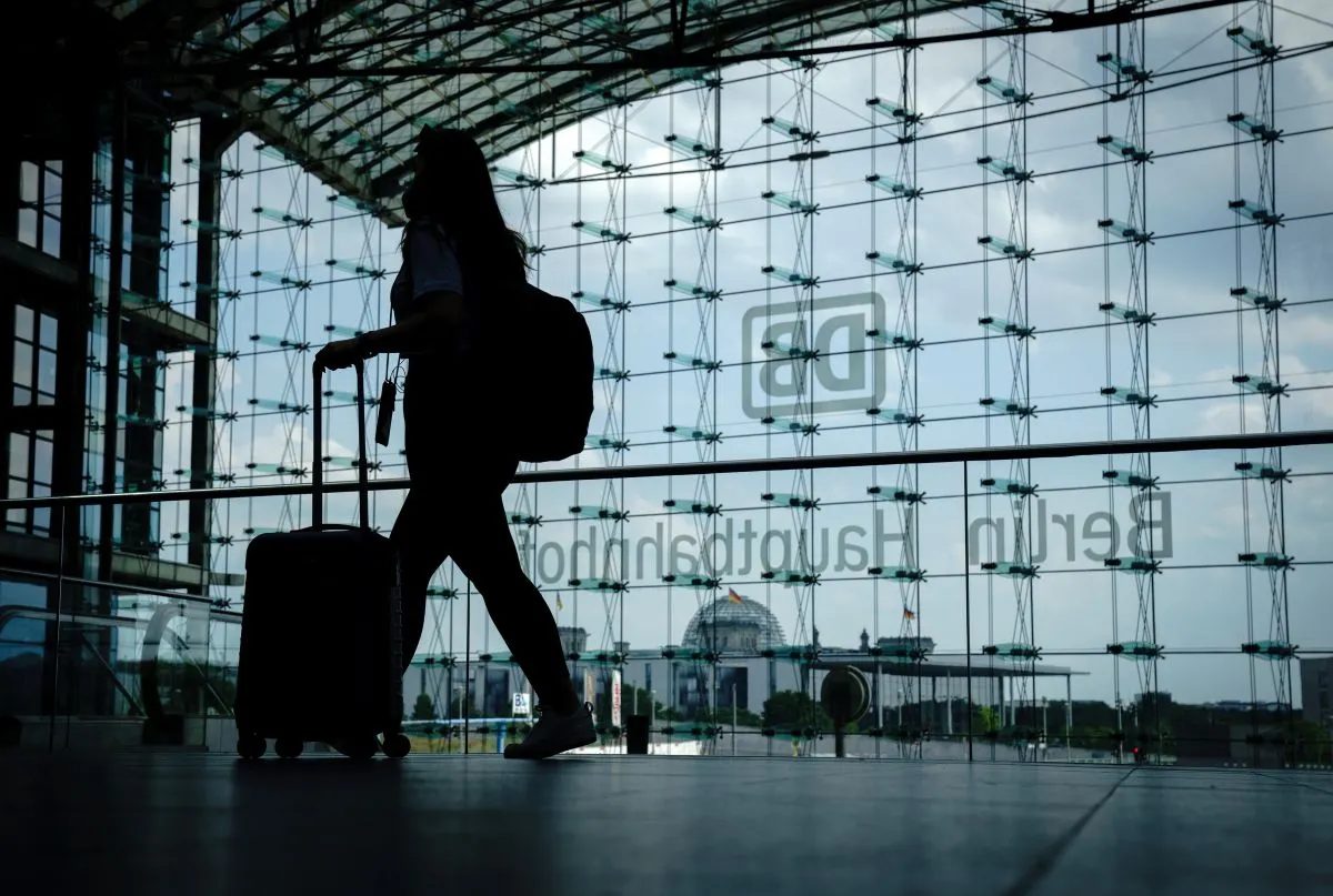 German rail regulator backs Italian firm in rail network competition dispute