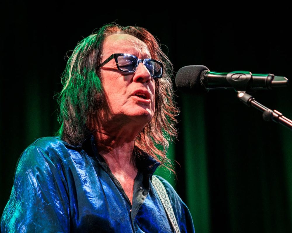 Todd Rundgren review, try-anything veteran doesn’t let his freak flag fully fly