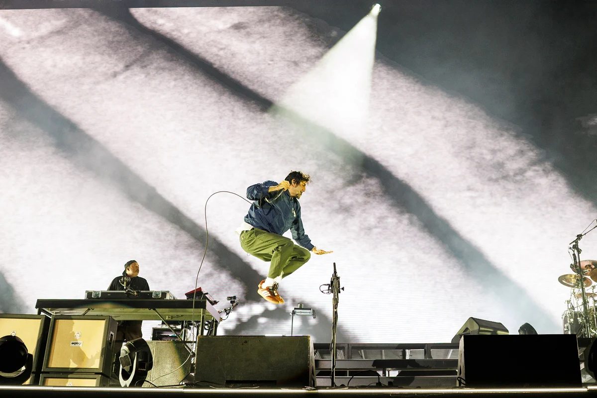 Outbreak grows up around Deftones but leaves something behind