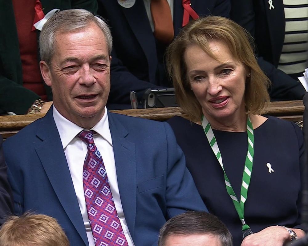 Farage faces byelection risk over undeclared £5m gift probe